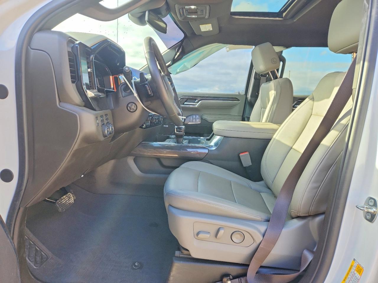 2024 CHEVROLET SILVERADO K1500 LTZ photo 19