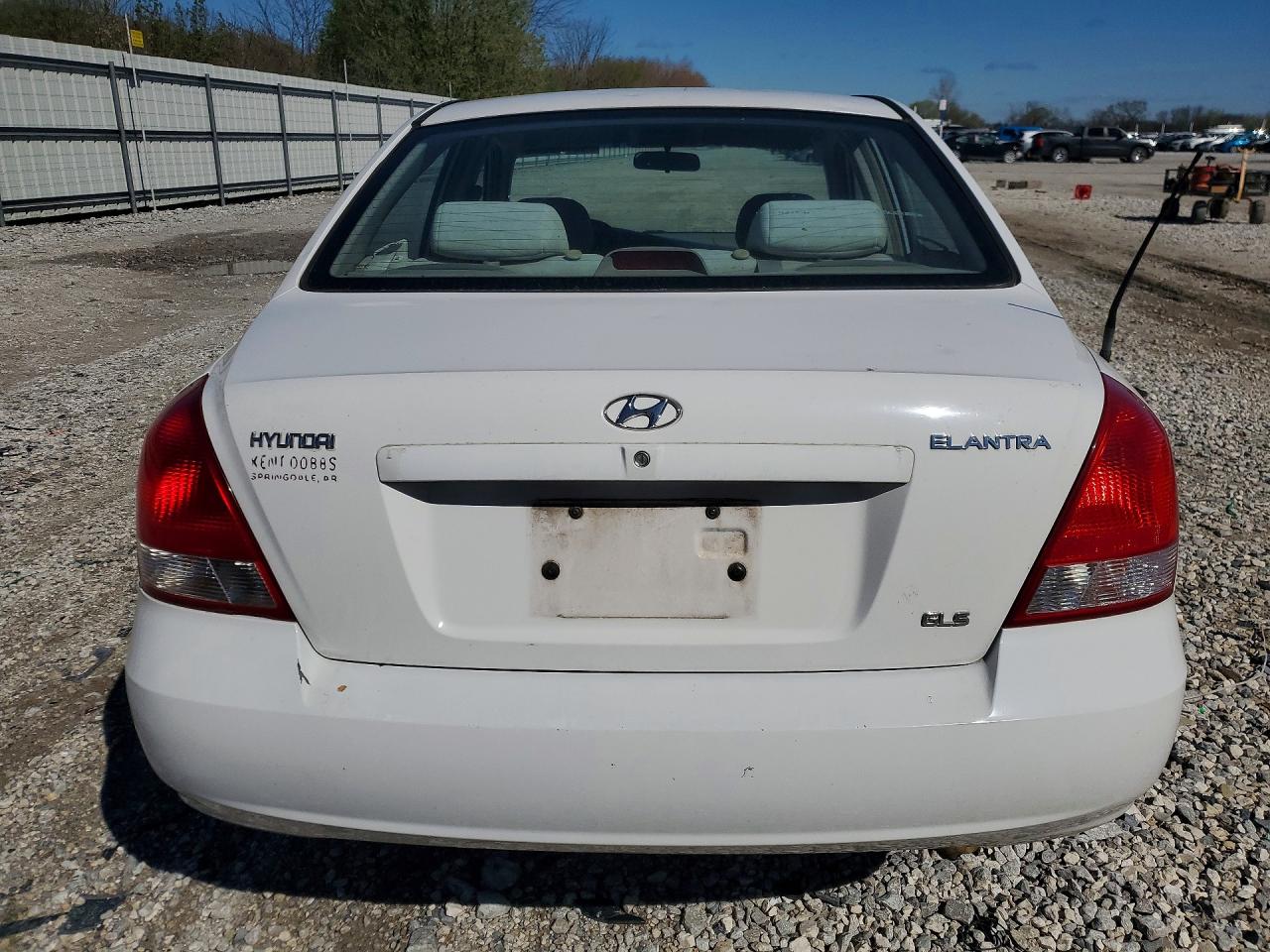 2002 HYUNDAI ELANTRA GLS photo 6