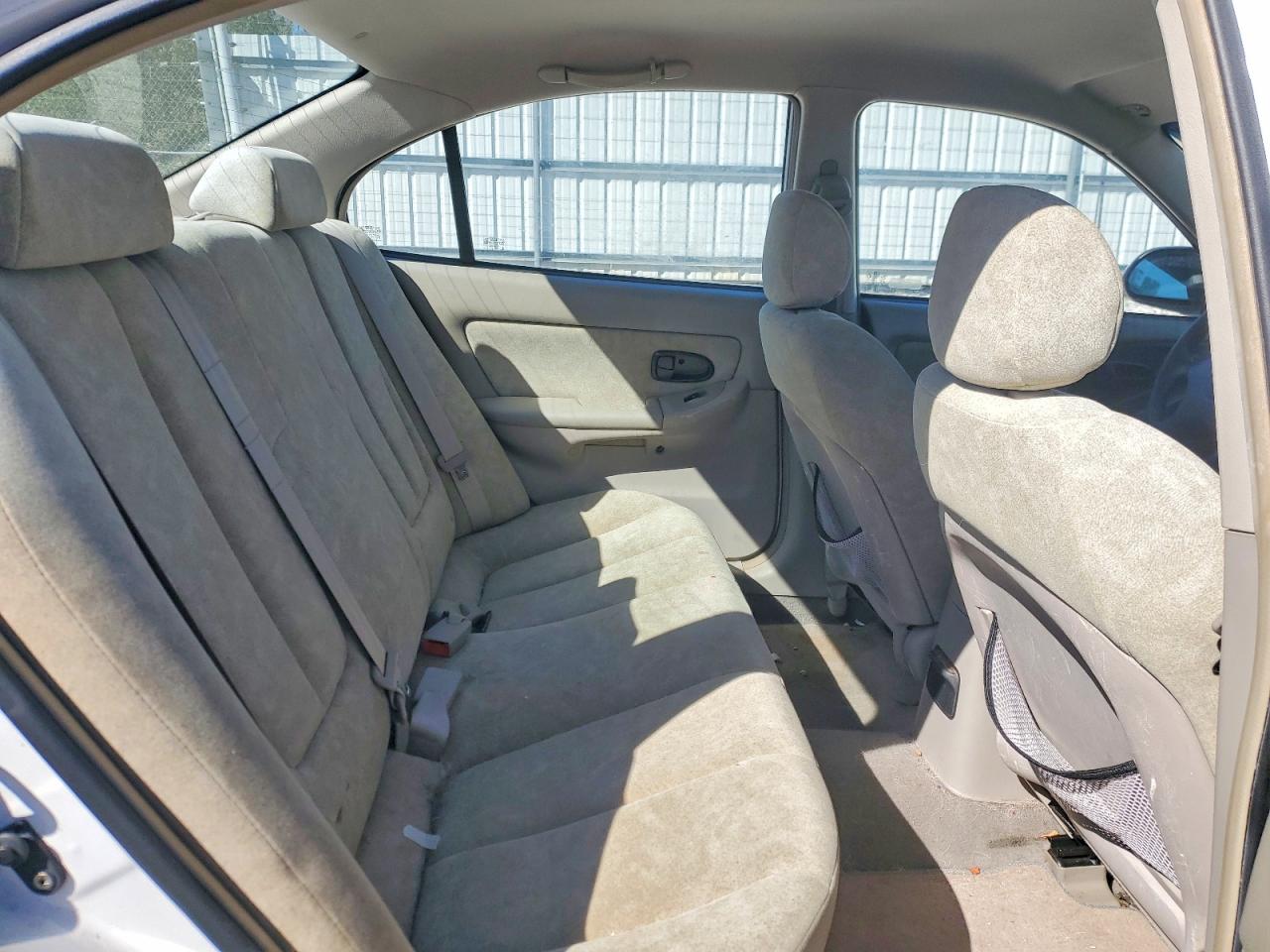 2002 HYUNDAI ELANTRA GLS photo 10