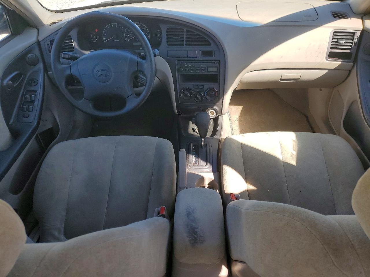 2002 HYUNDAI ELANTRA GLS photo 8