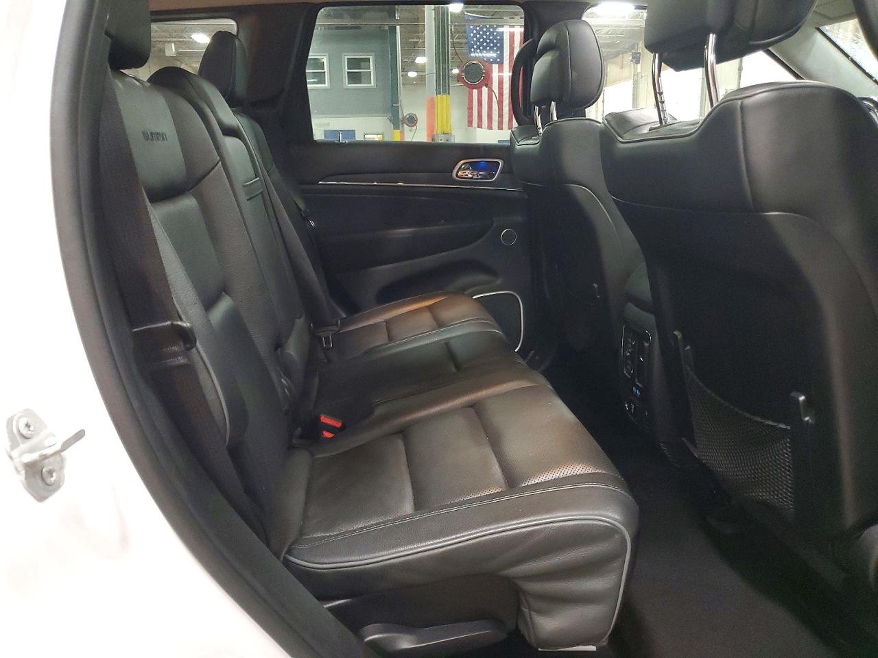 2020 JEEP GRAND CHEROKEE SUMMIT photo 11