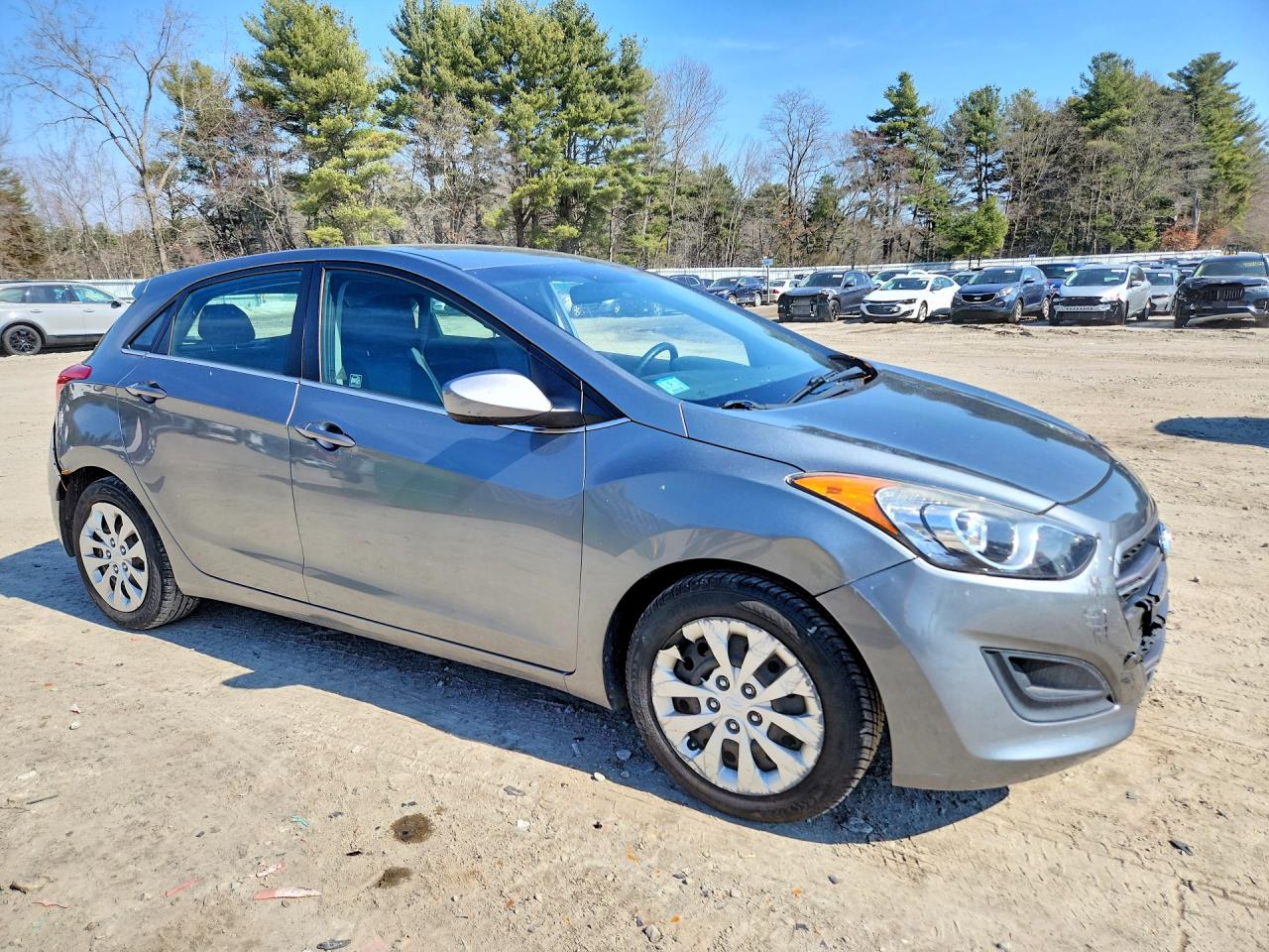 2017 HYUNDAI ELANTRA GT BASE photo 10