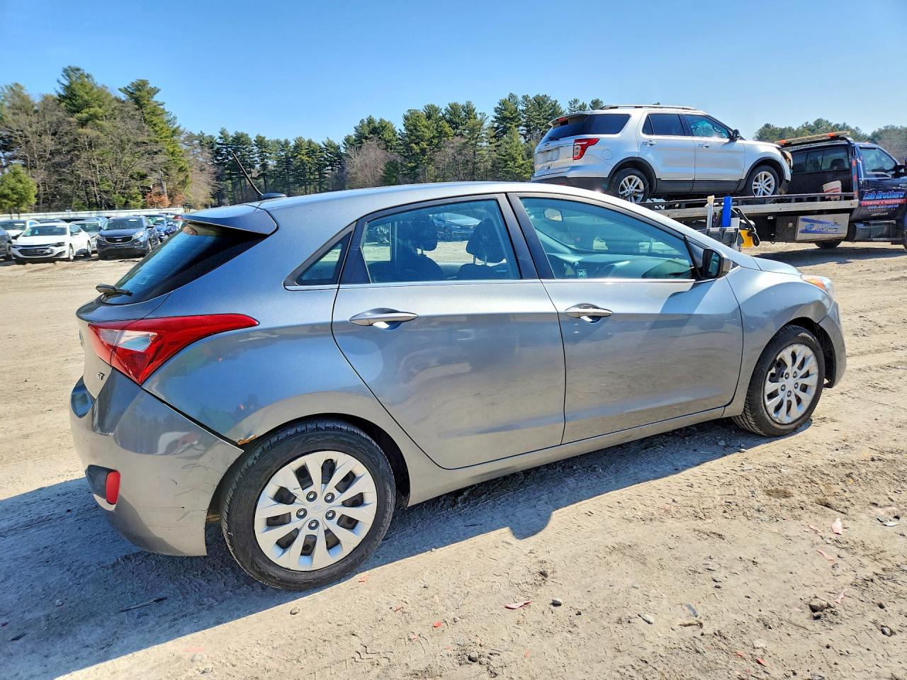 2017 HYUNDAI ELANTRA GT BASE photo 7