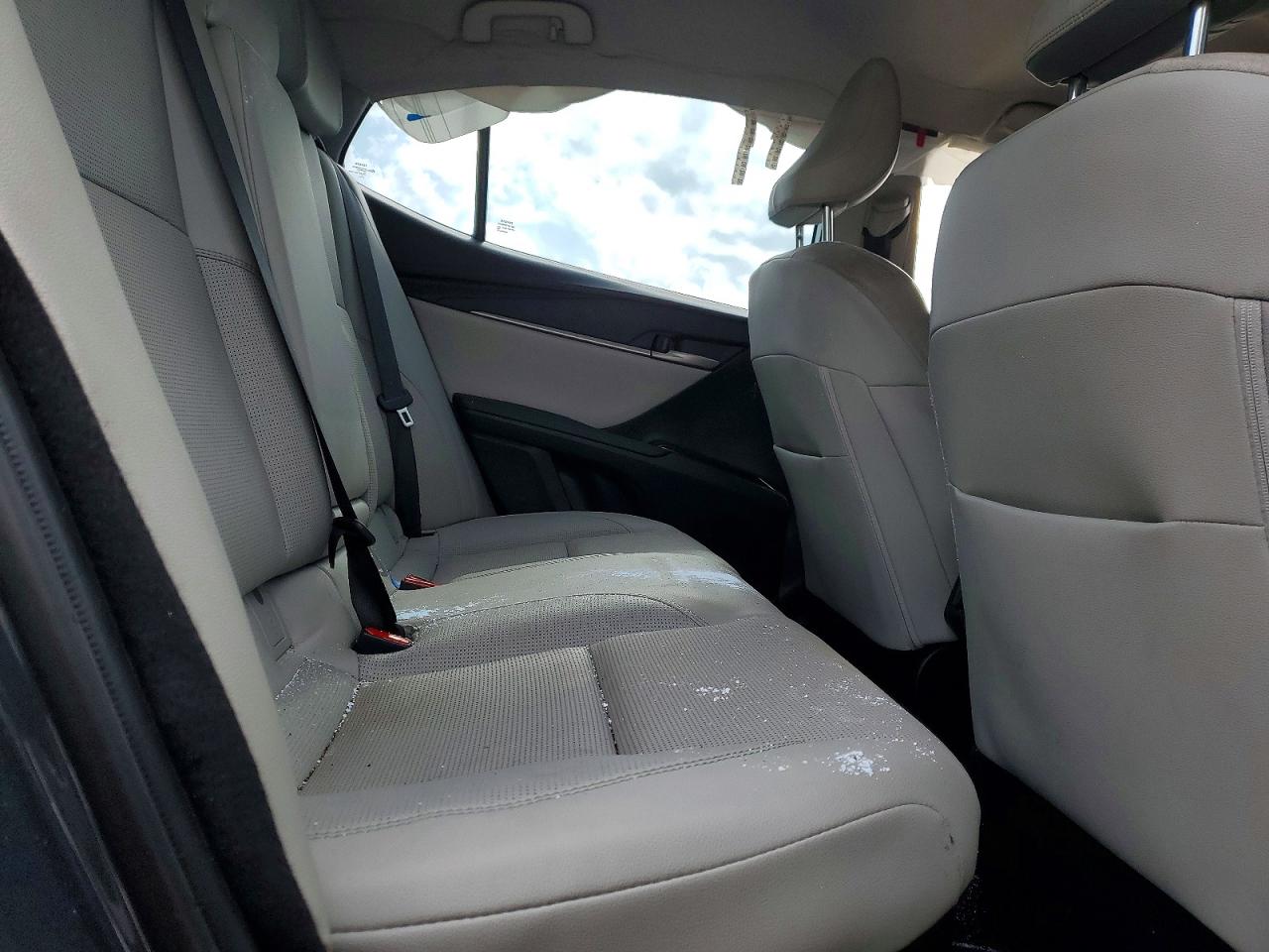 2025 TOYOTA CAMRY XLE photo 21