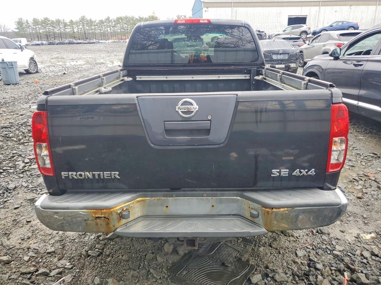 2010 NISSAN FRONTIER SE V6 photo 11