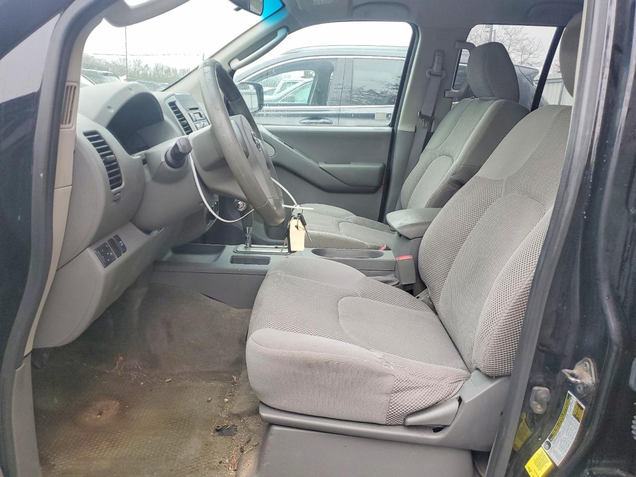 2010 NISSAN FRONTIER SE V6 photo 13