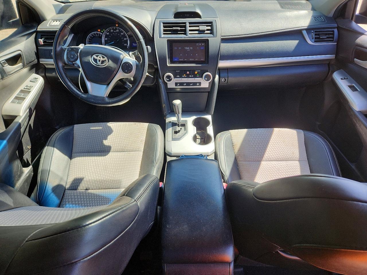 2014 TOYOTA CAMRY SE photo 8