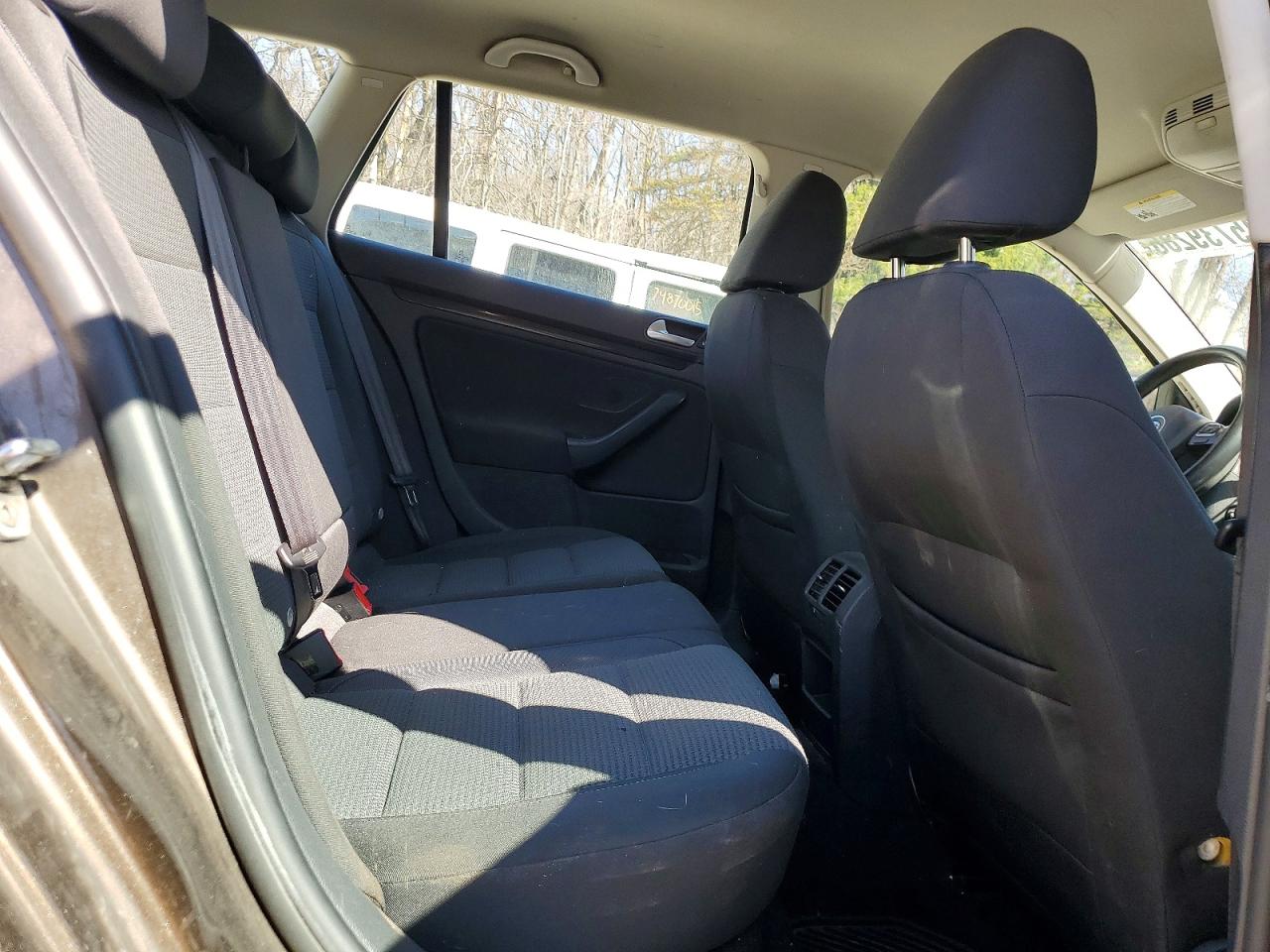 2014 VOLKSWAGEN JETTA S photo 19