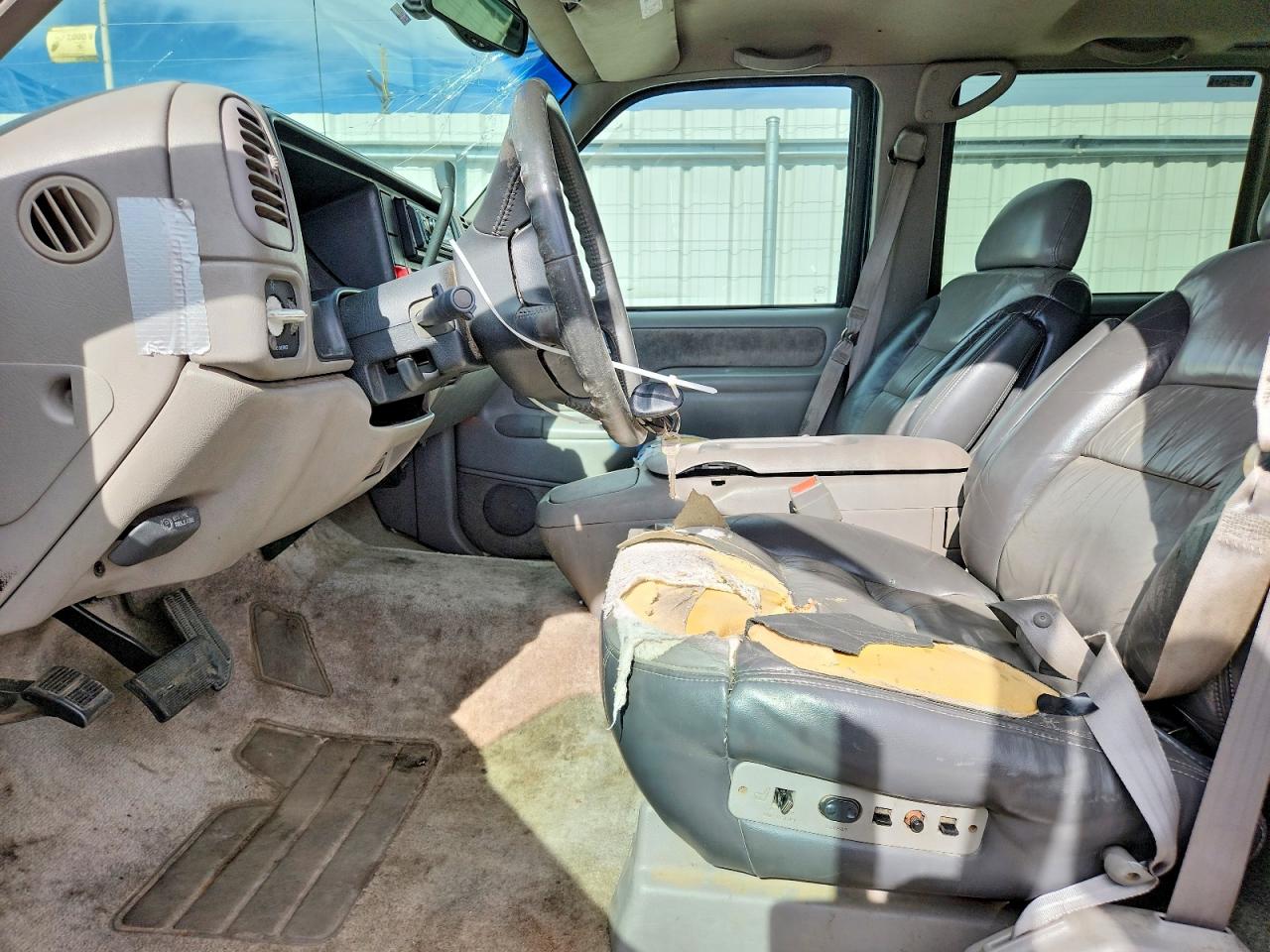 2000 CHEVROLET TAHOE K1500 photo 13