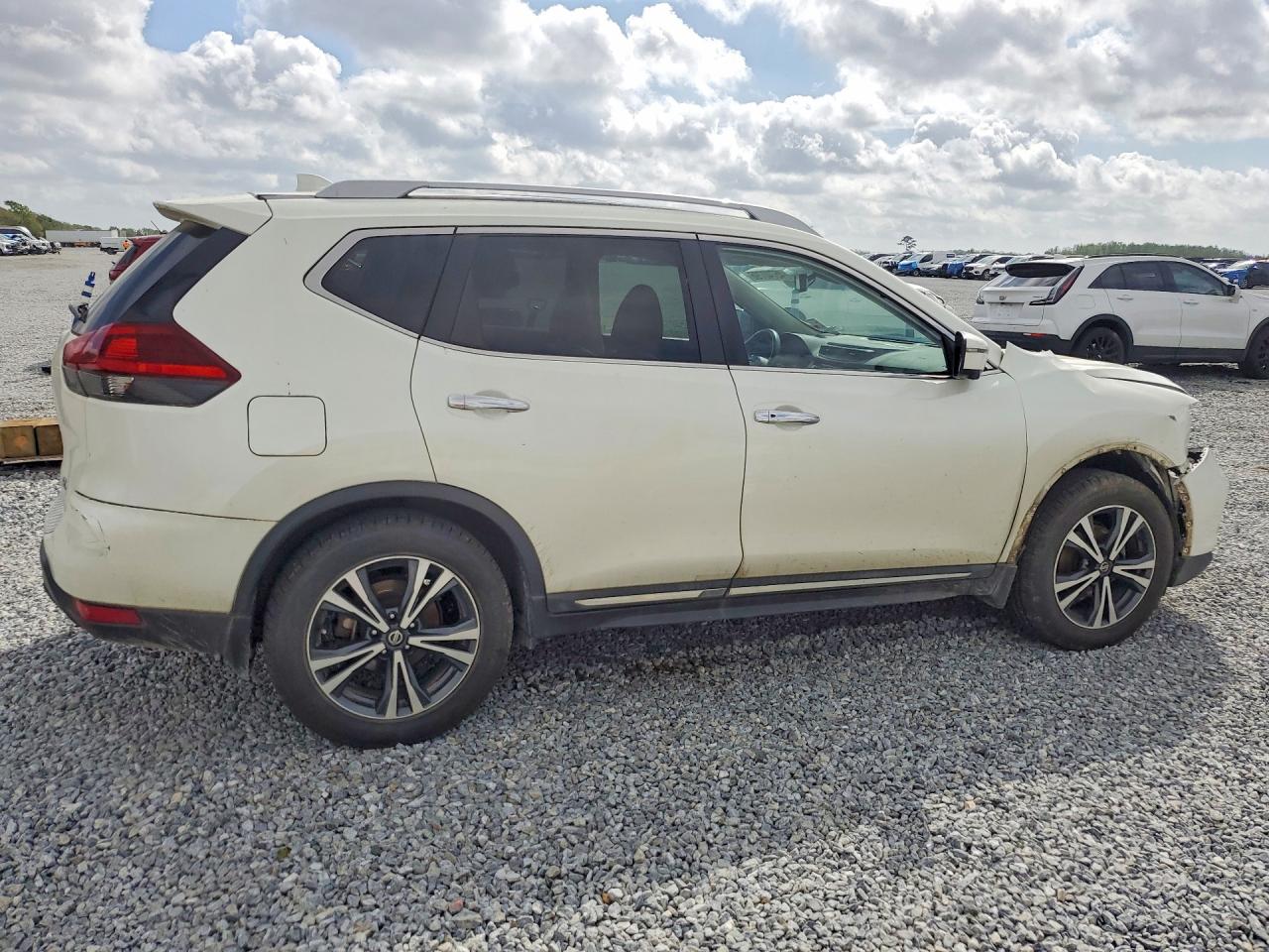 2018 NISSAN ROGUE SL photo 3