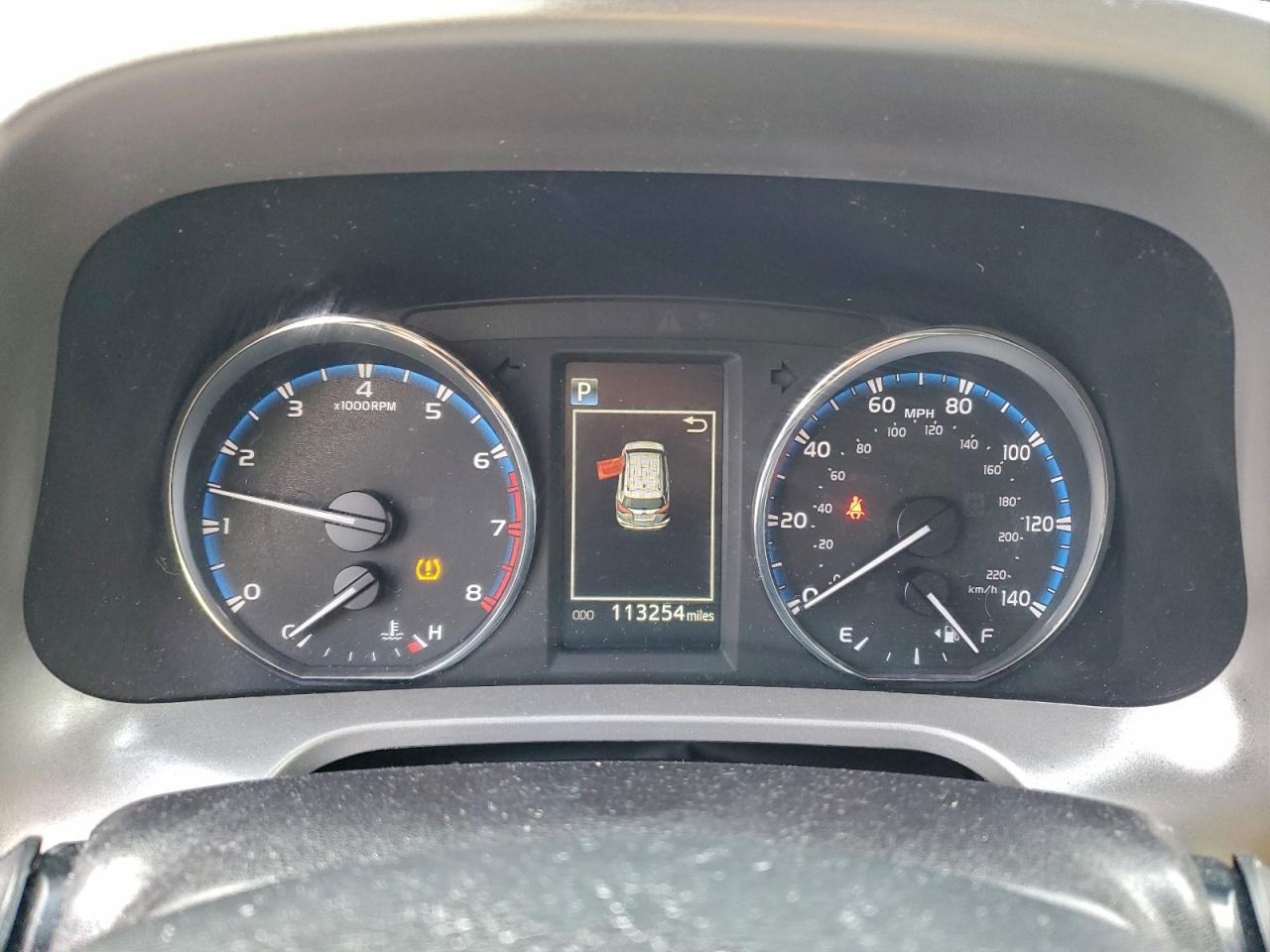 2016 TOYOTA RAV4 XLE photo 17