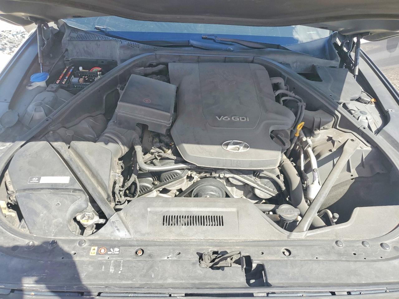 2015 HYUNDAI GENESIS 3.8L photo 21