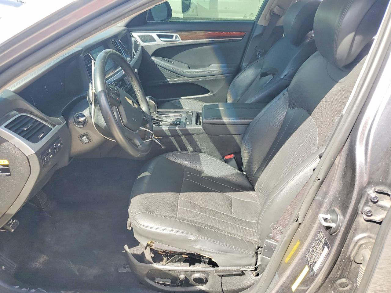 2015 HYUNDAI GENESIS 3.8L photo 13