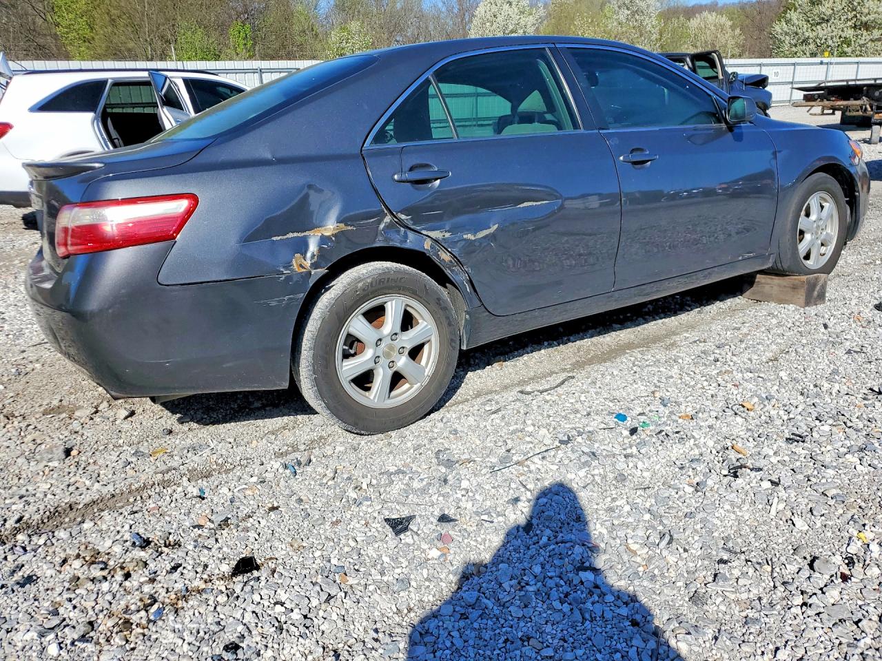 2009 TOYOTA CAMRY LE photo 3