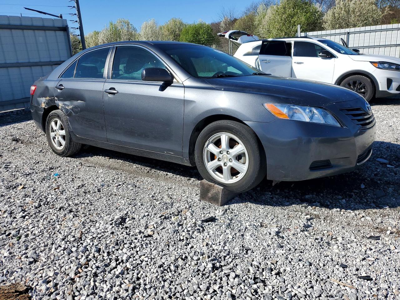 2009 TOYOTA CAMRY LE photo 4