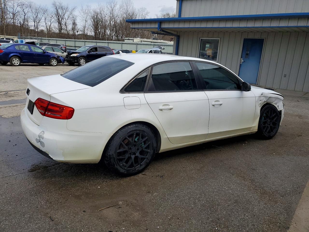 2010 AUDI A4 PREMIUM photo 5