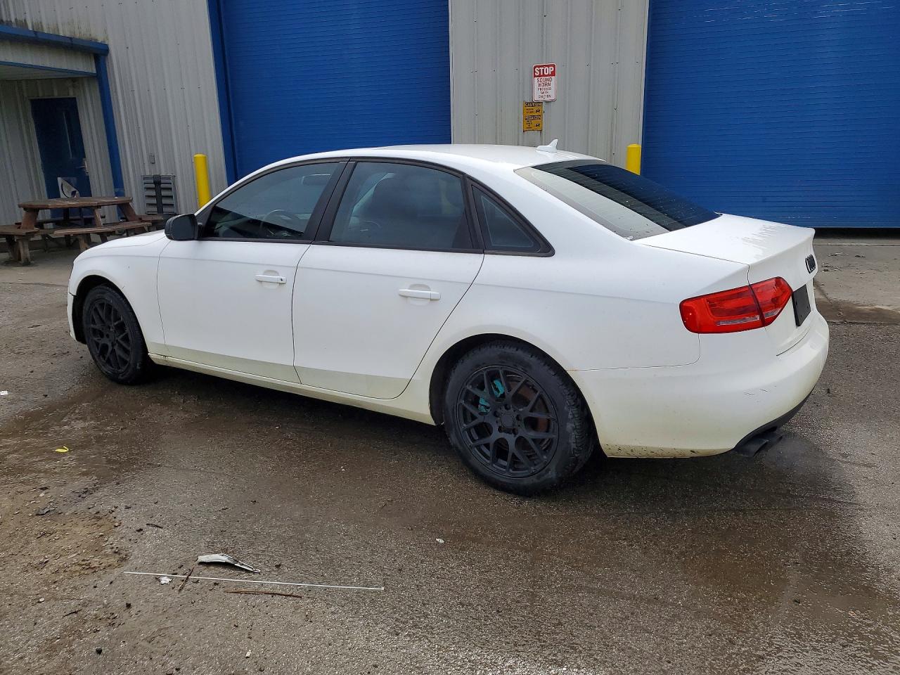 2010 AUDI A4 PREMIUM photo 3