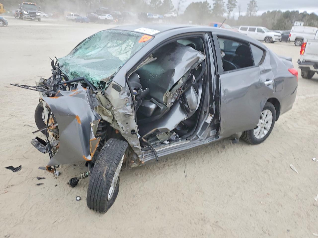 2019 NISSAN VERSA