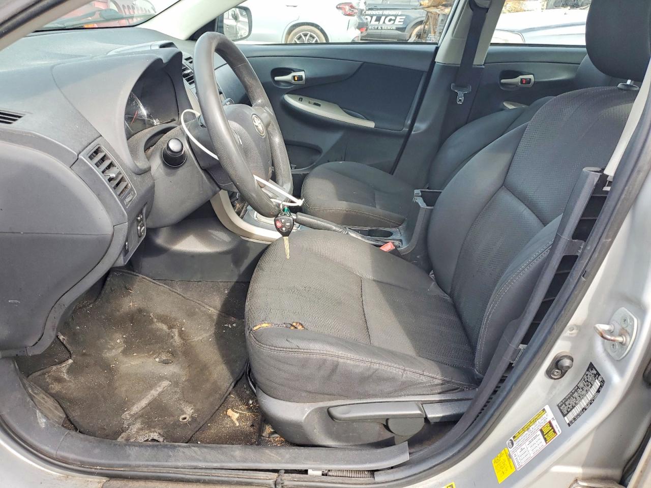 2013 TOYOTA COROLLA S photo 19