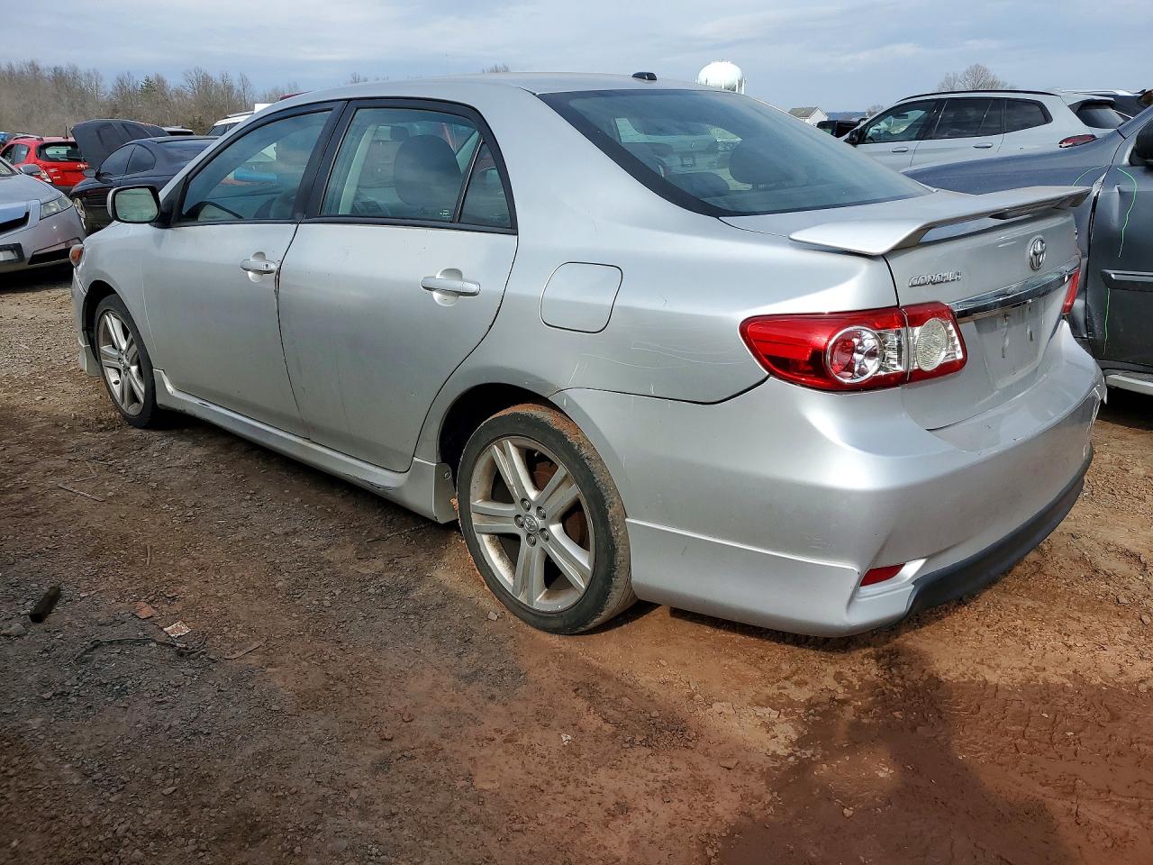 2013 TOYOTA COROLLA S photo 4