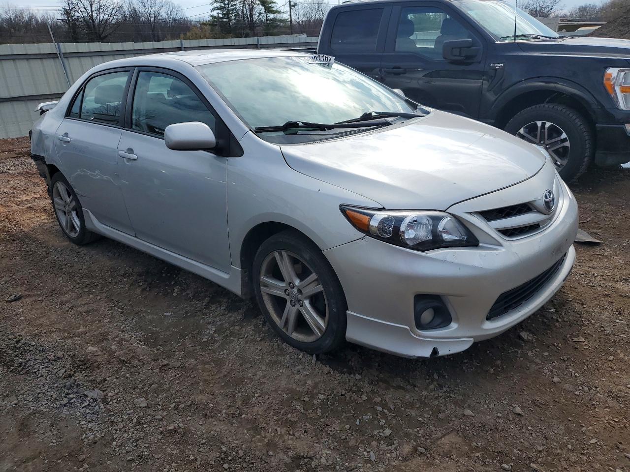2013 TOYOTA COROLLA S photo 10