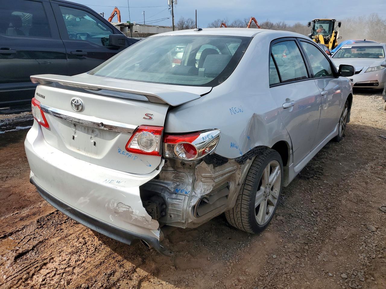 2013 TOYOTA COROLLA S photo 7