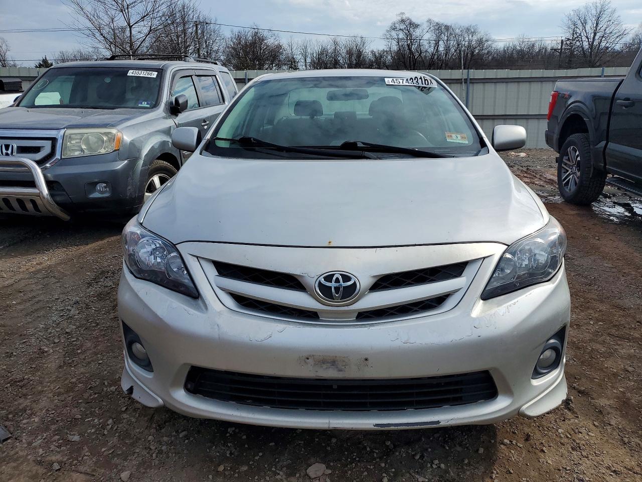 2013 TOYOTA COROLLA S photo 13