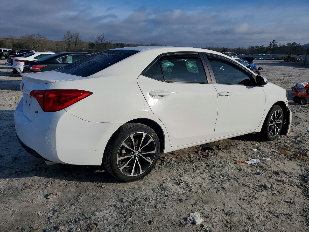 2019 TOYOTA COROLLA SE photo 5