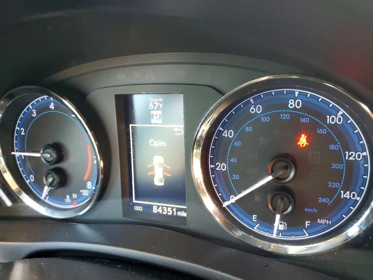 2019 TOYOTA COROLLA SE photo 17