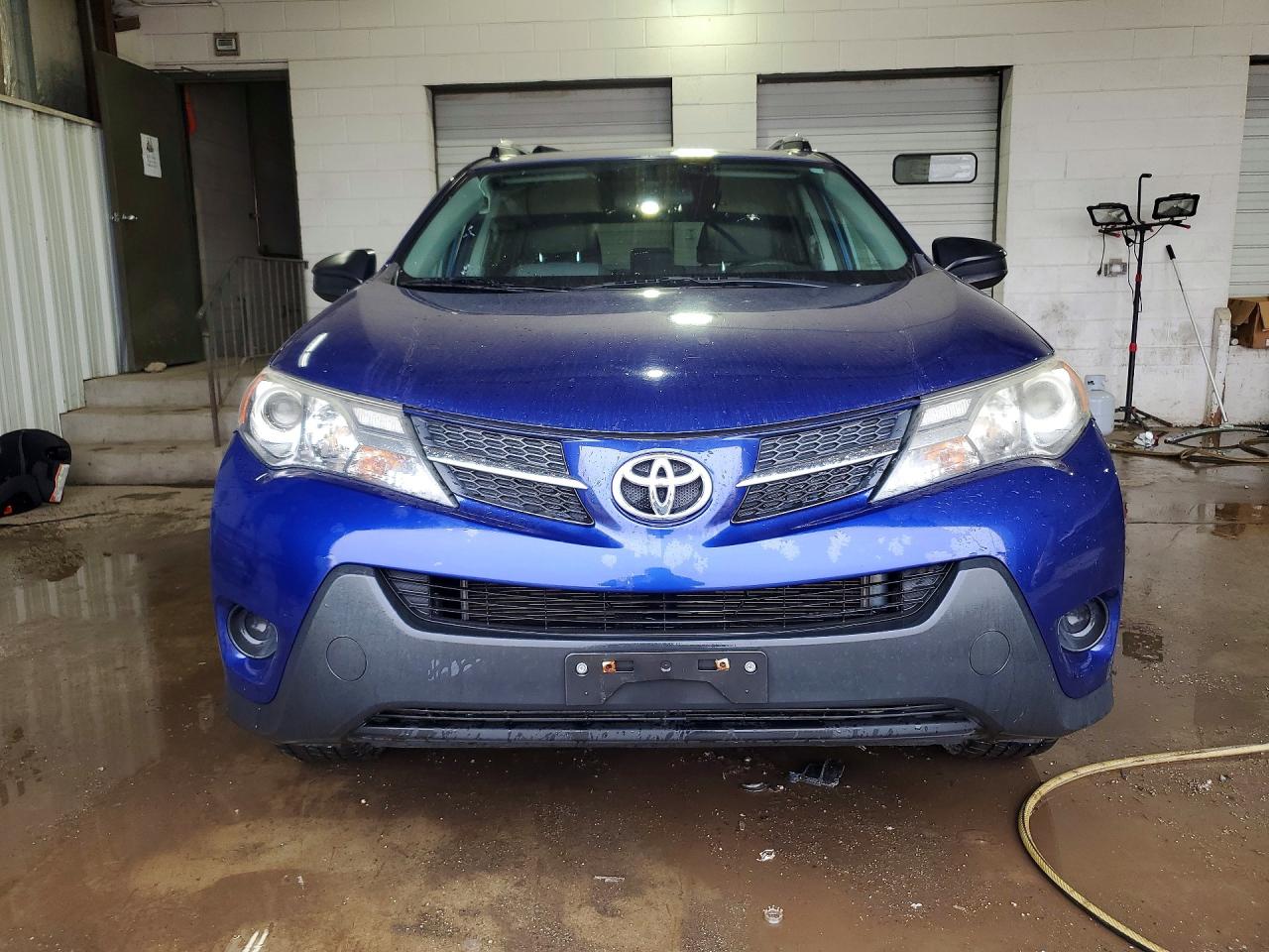 2015 TOYOTA RAV4 LE photo 5