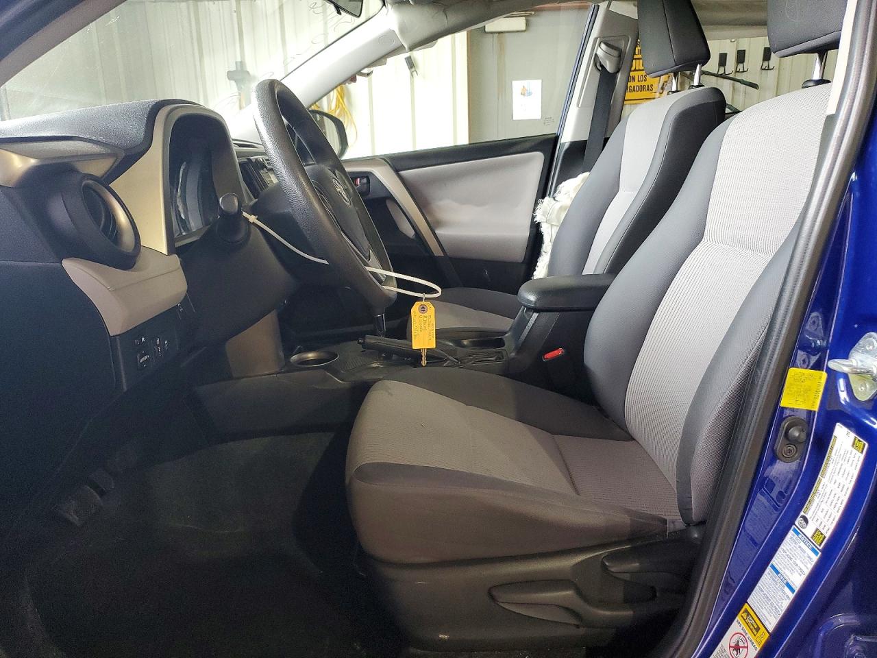 2015 TOYOTA RAV4 LE photo 7