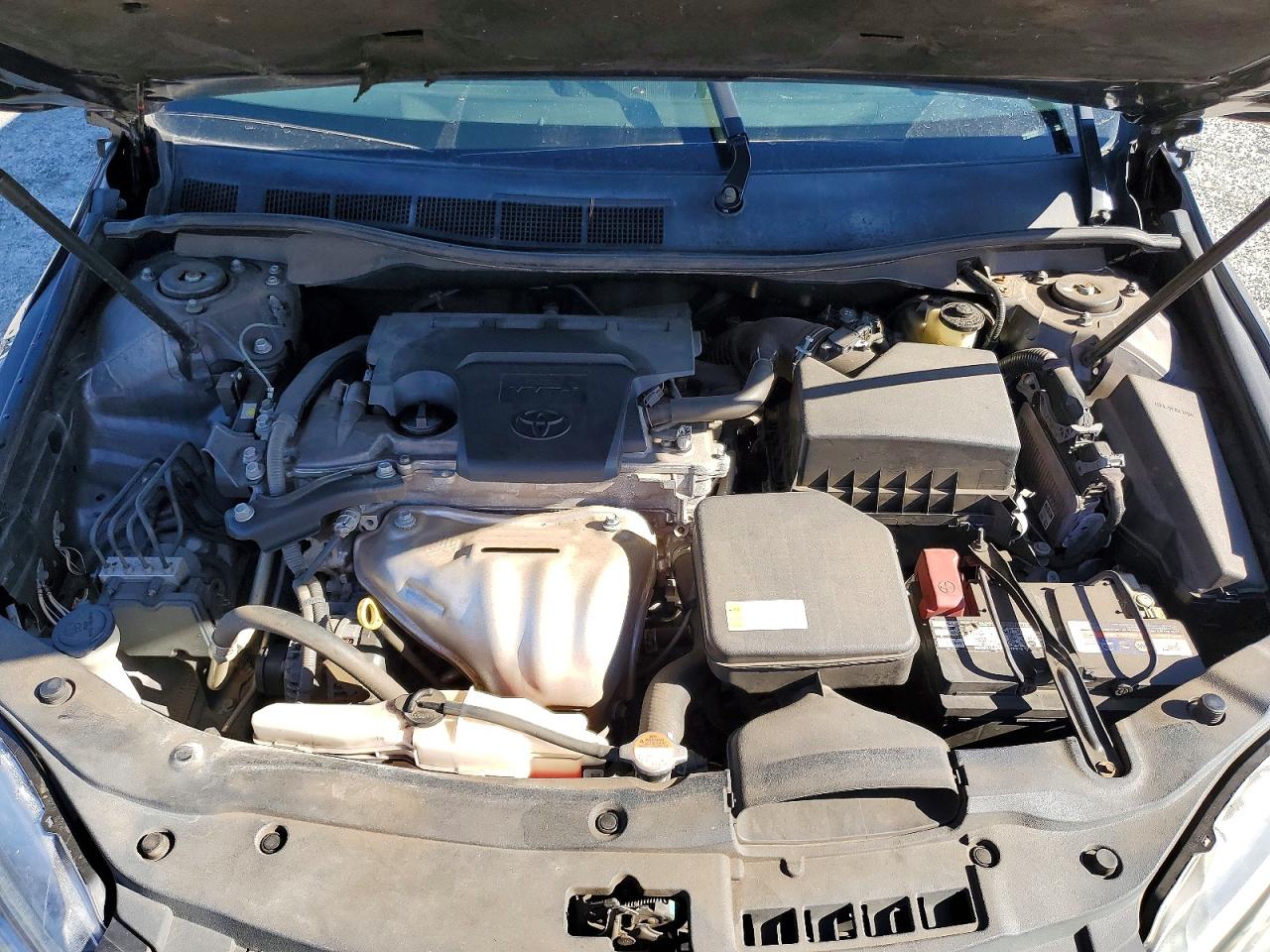 2016 TOYOTA CAMRY SE photo 31