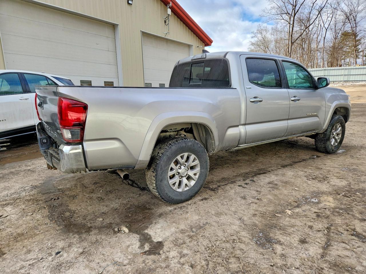 2019 TOYOTA TACOMA SR5 V6 photo 3