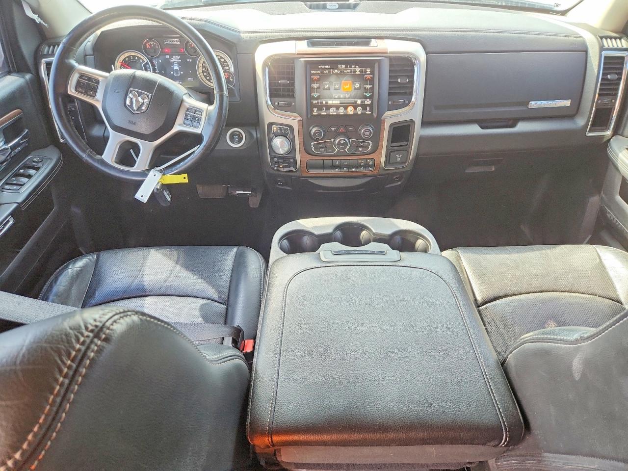 2015 RAM 1500 LARAMIE photo 8