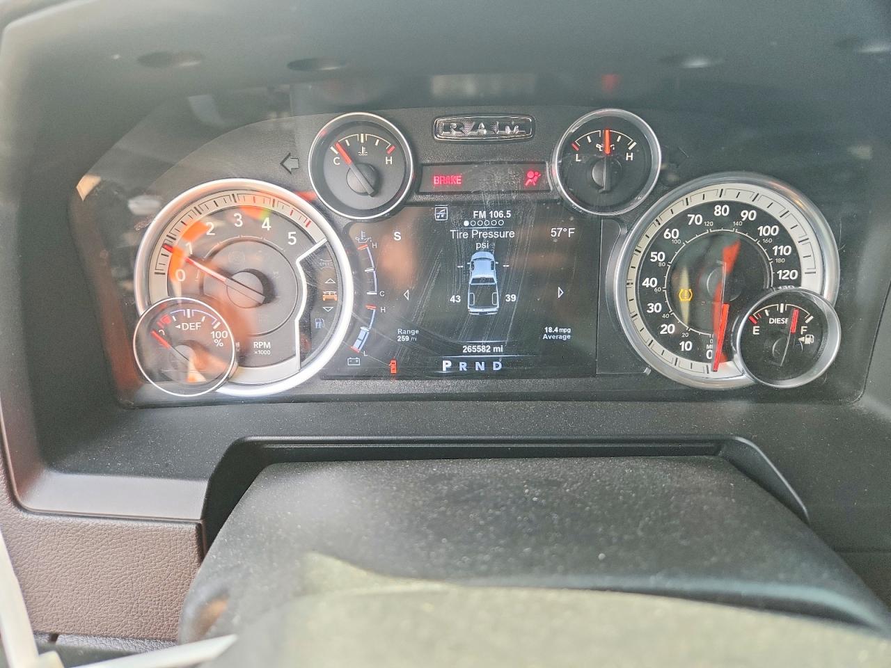 2015 RAM 1500 LARAMIE photo 9