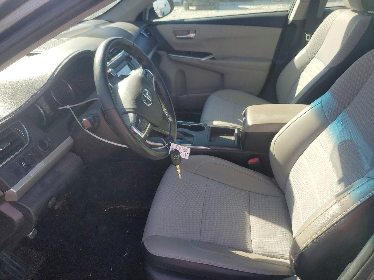 2015 TOYOTA CAMRY SE photo 7