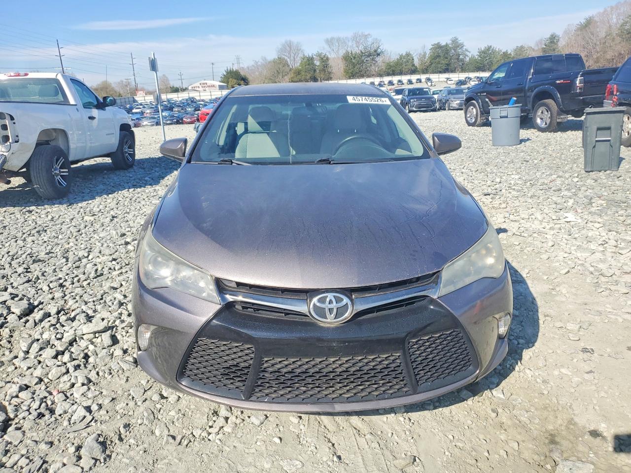 2015 TOYOTA CAMRY SE photo 5