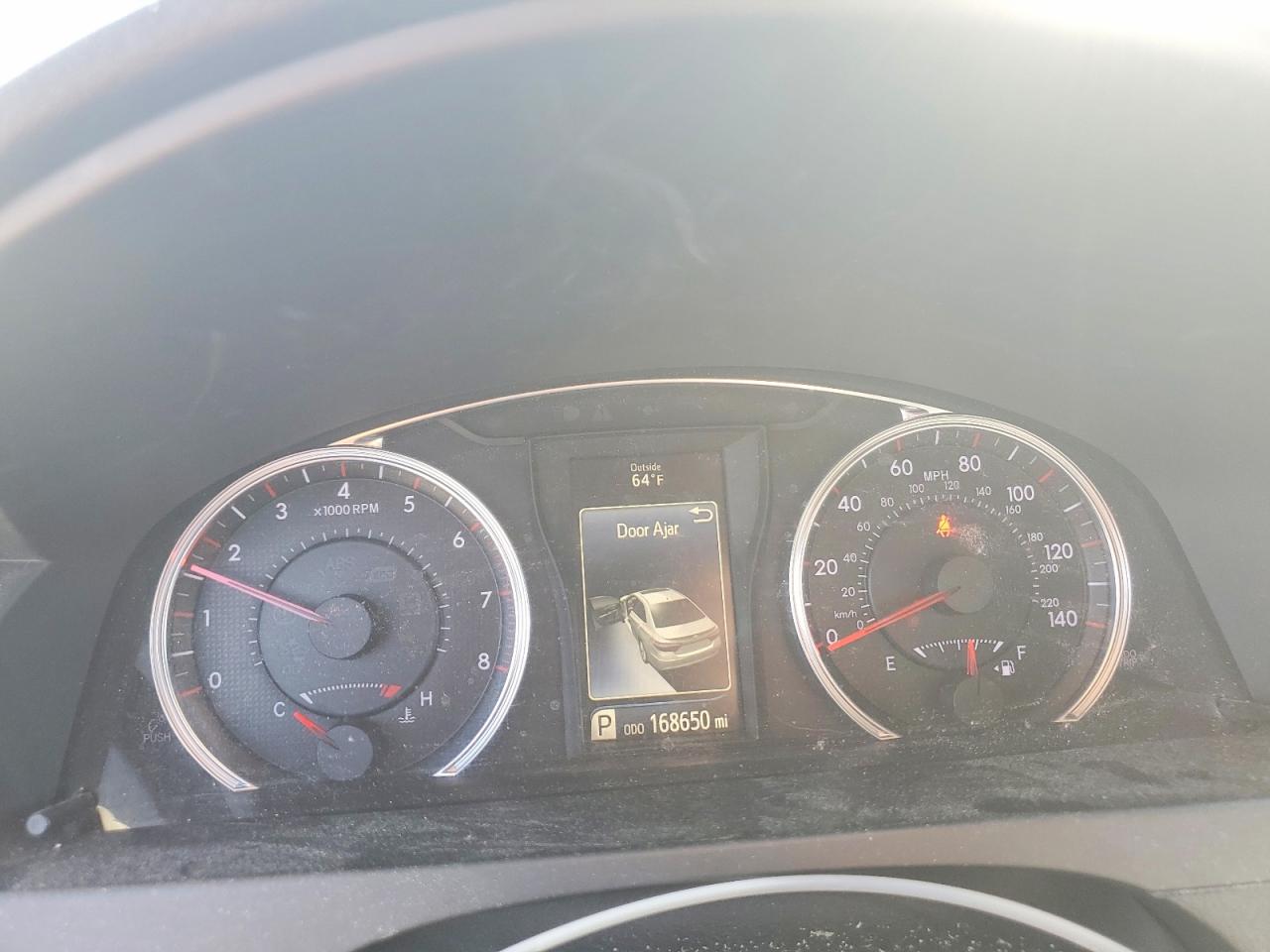 2015 TOYOTA CAMRY SE photo 9