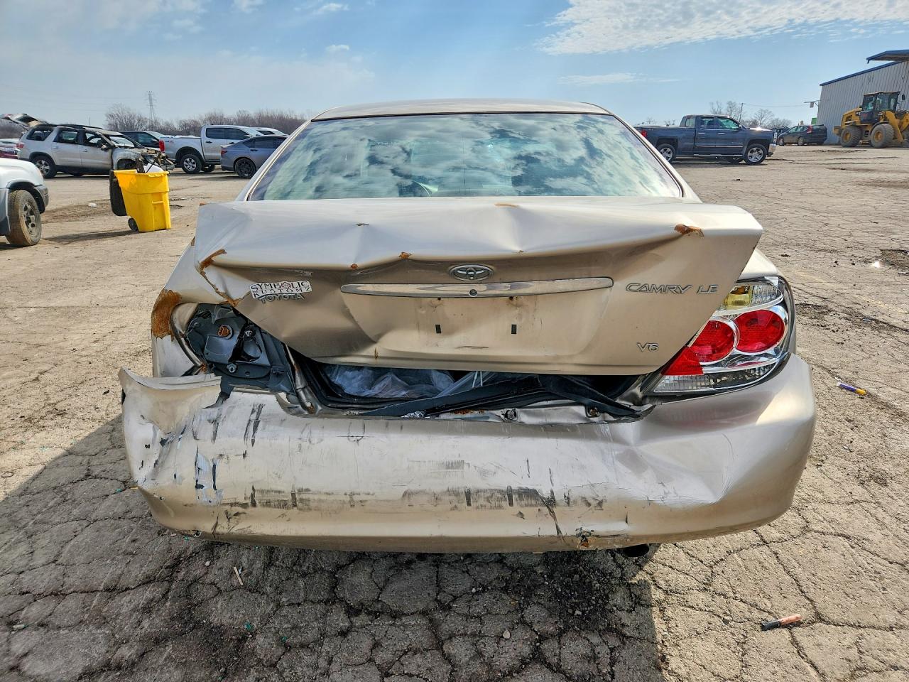 2005 TOYOTA CAMRY LE V6 photo 6