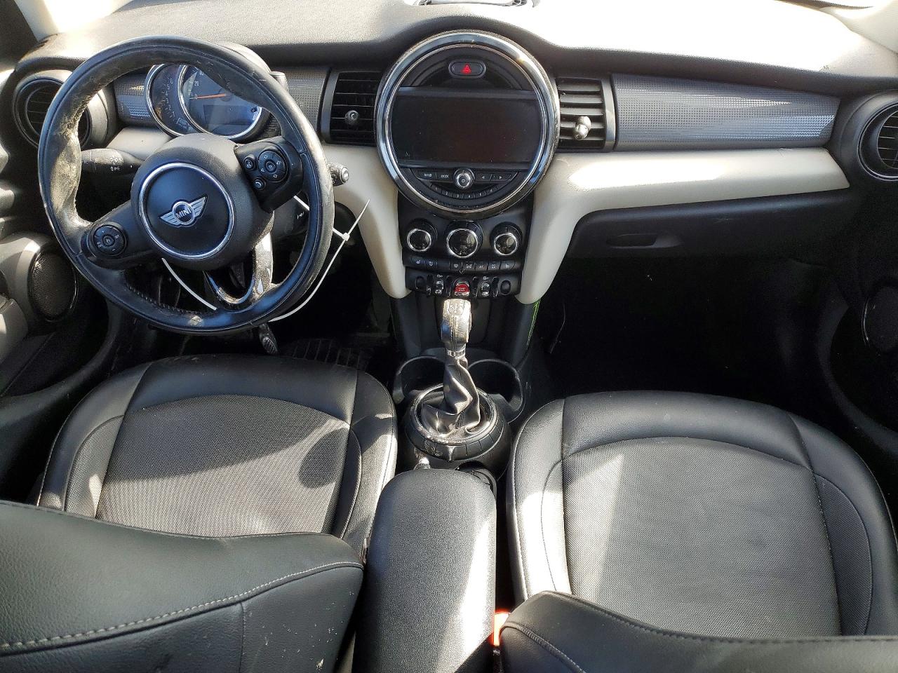 2016 MINI COOPER photo 22