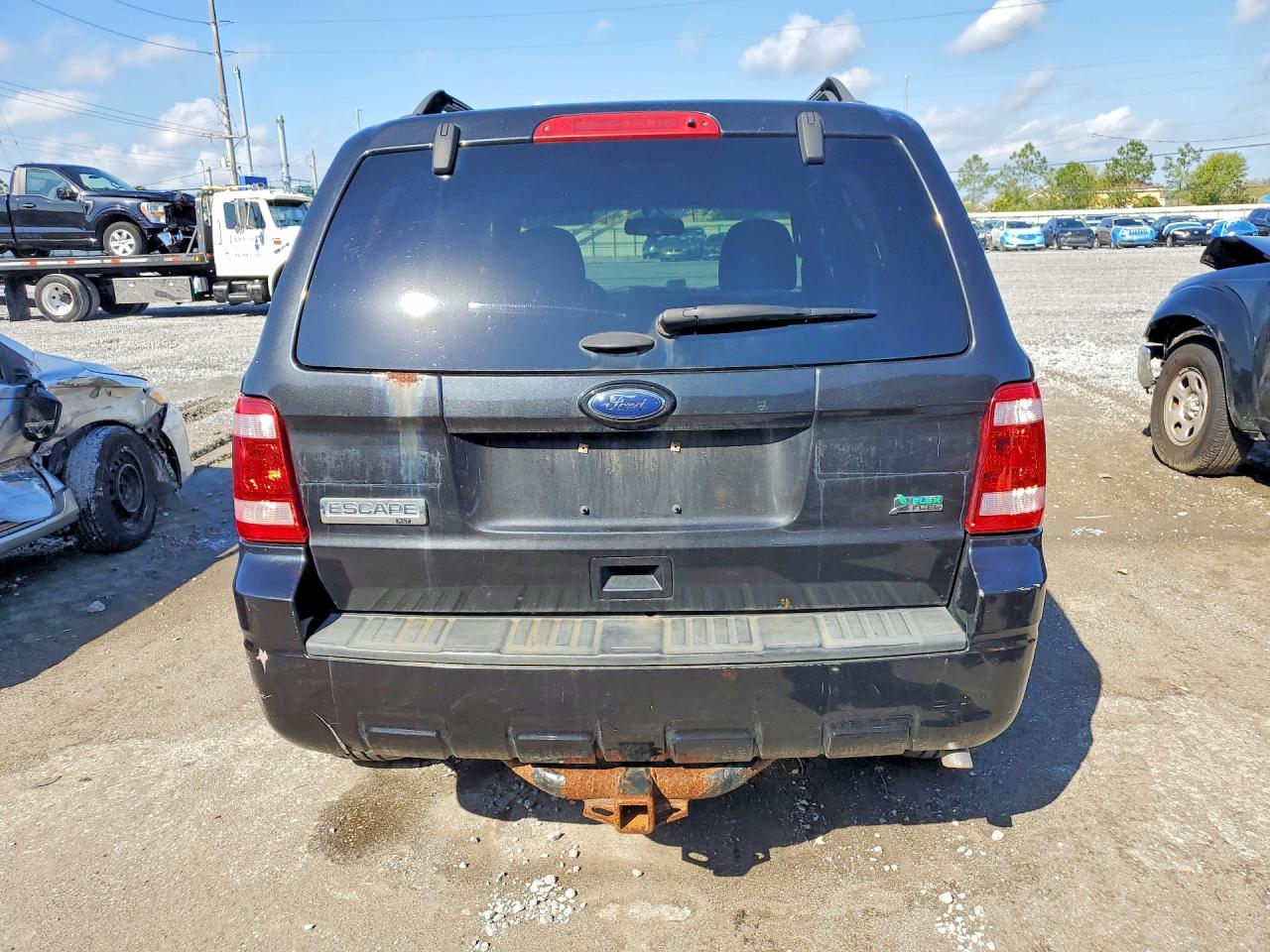 2011 FORD ESCAPE XLT photo 6