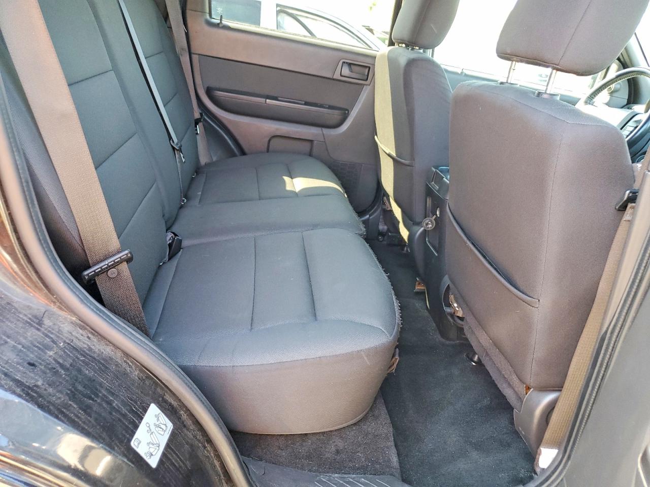 2011 FORD ESCAPE XLT photo 11