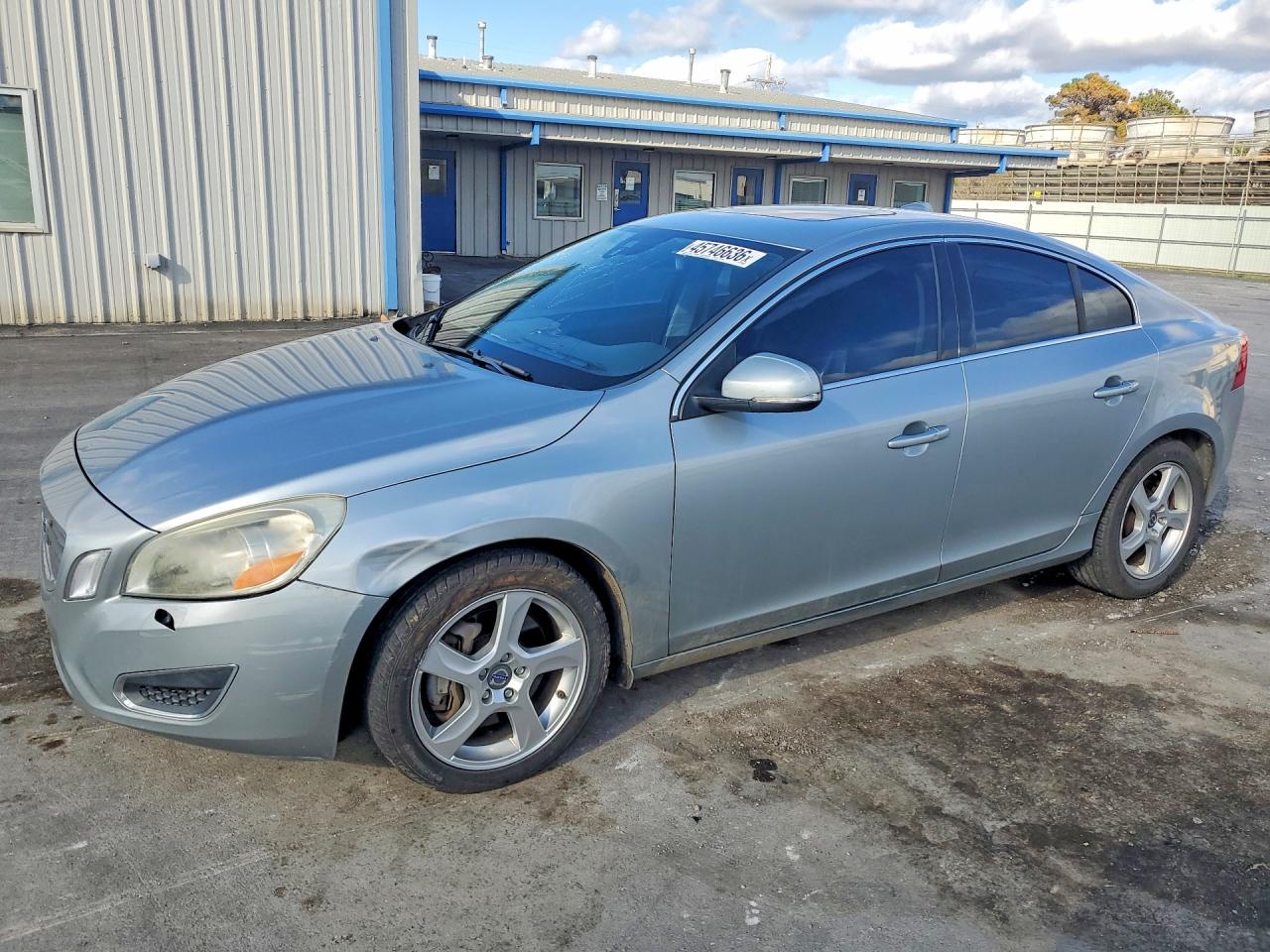 2013 VOLVO S60