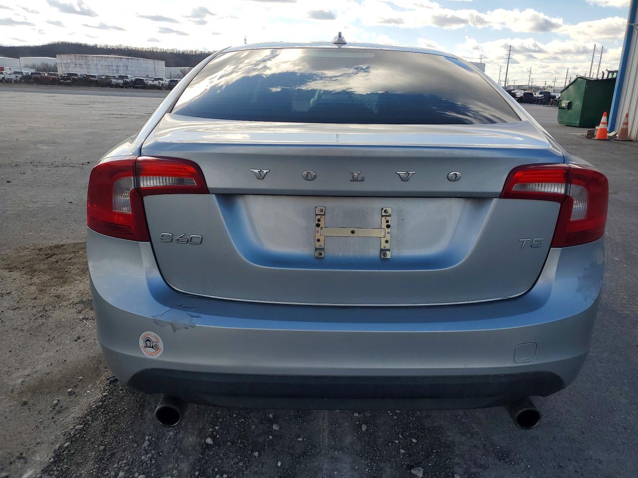 2013 VOLVO S60 T5 photo 11