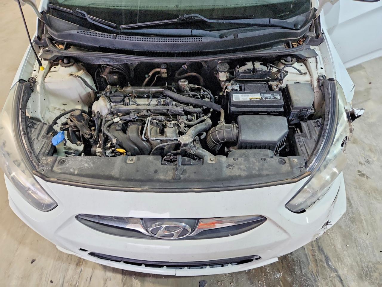 2014 HYUNDAI ACCENT GS photo 23