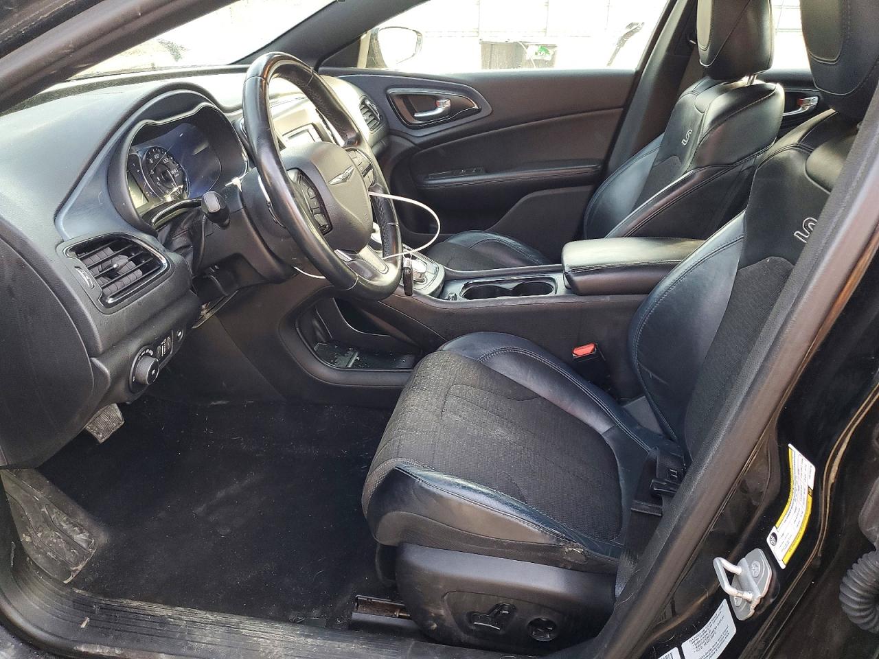 2015 CHRYSLER 200 S photo 13