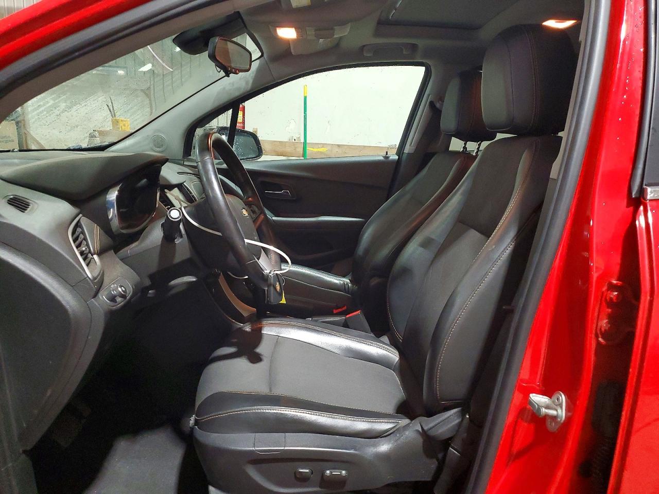 2017 CHEVROLET TRAX 1LT photo 13