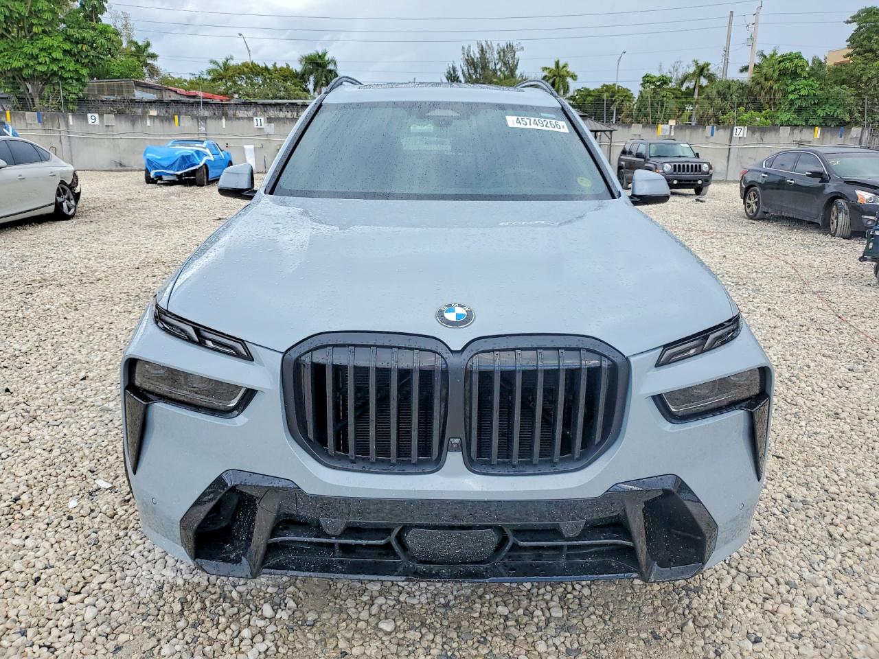 2025 BMW X7 XDRIVE40I photo 9