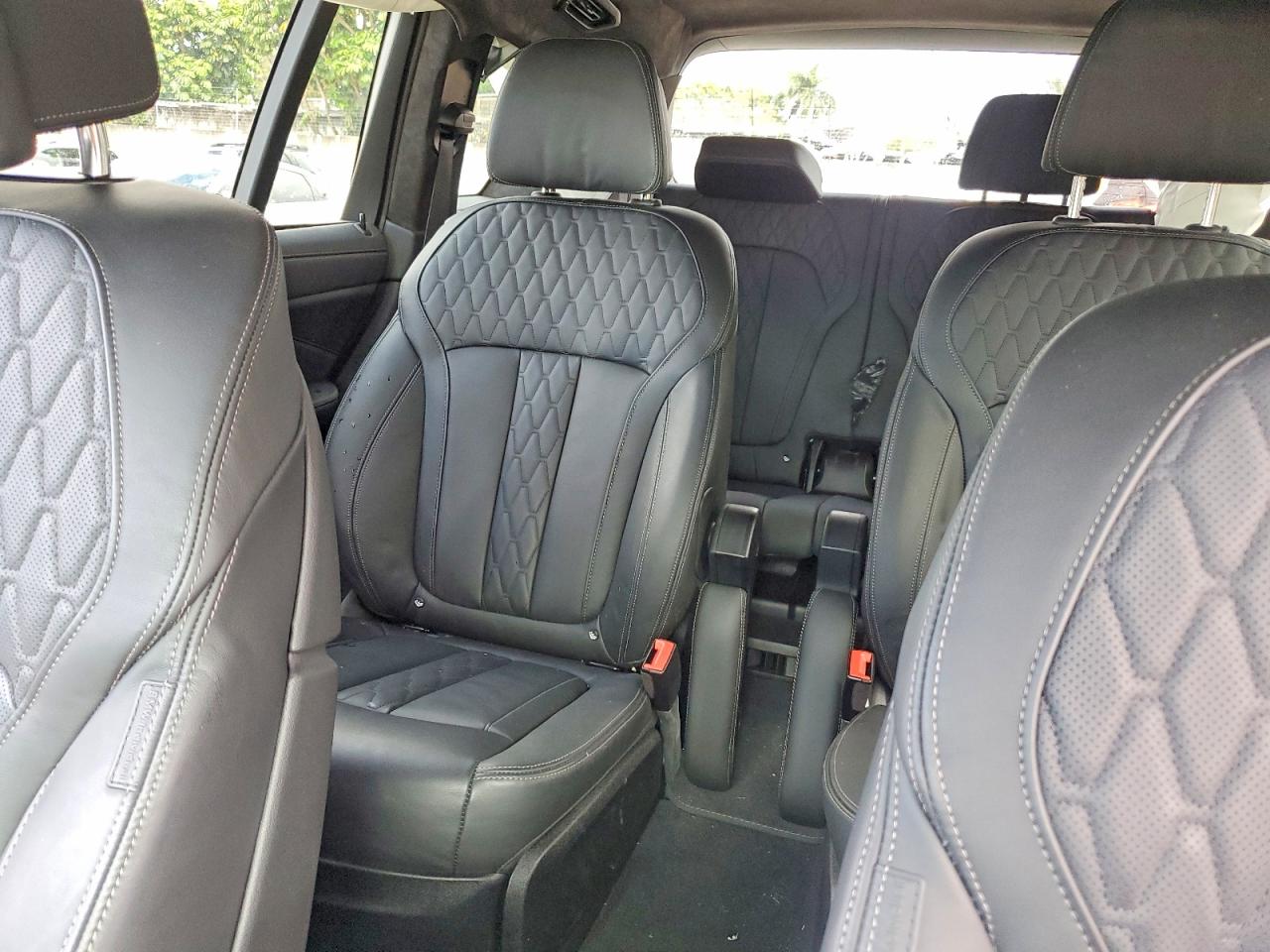 2025 BMW X7 XDRIVE40I photo 19