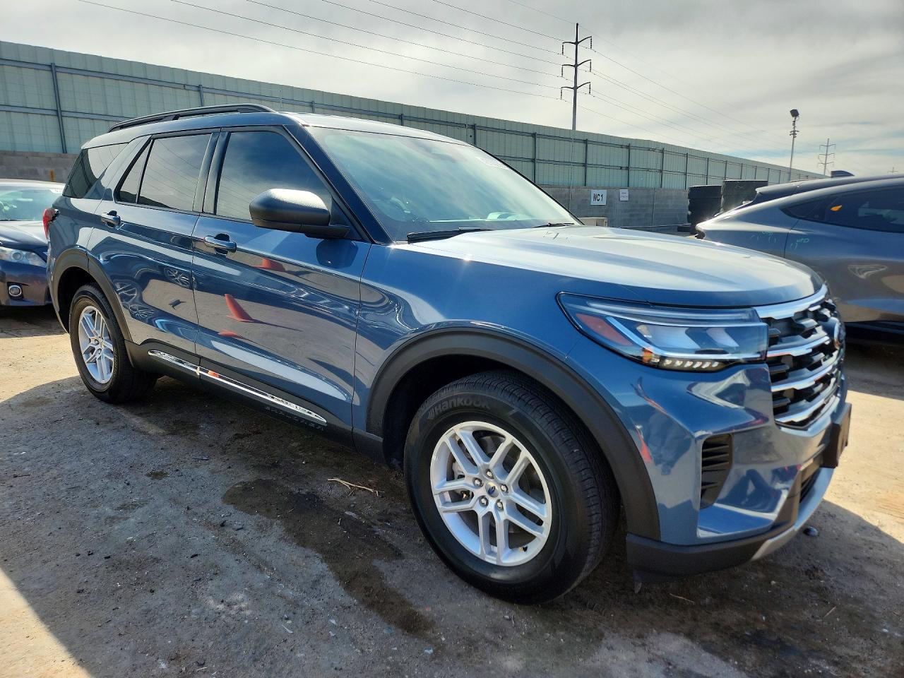 2025 FORD EXPLORER ACTIVE photo 4